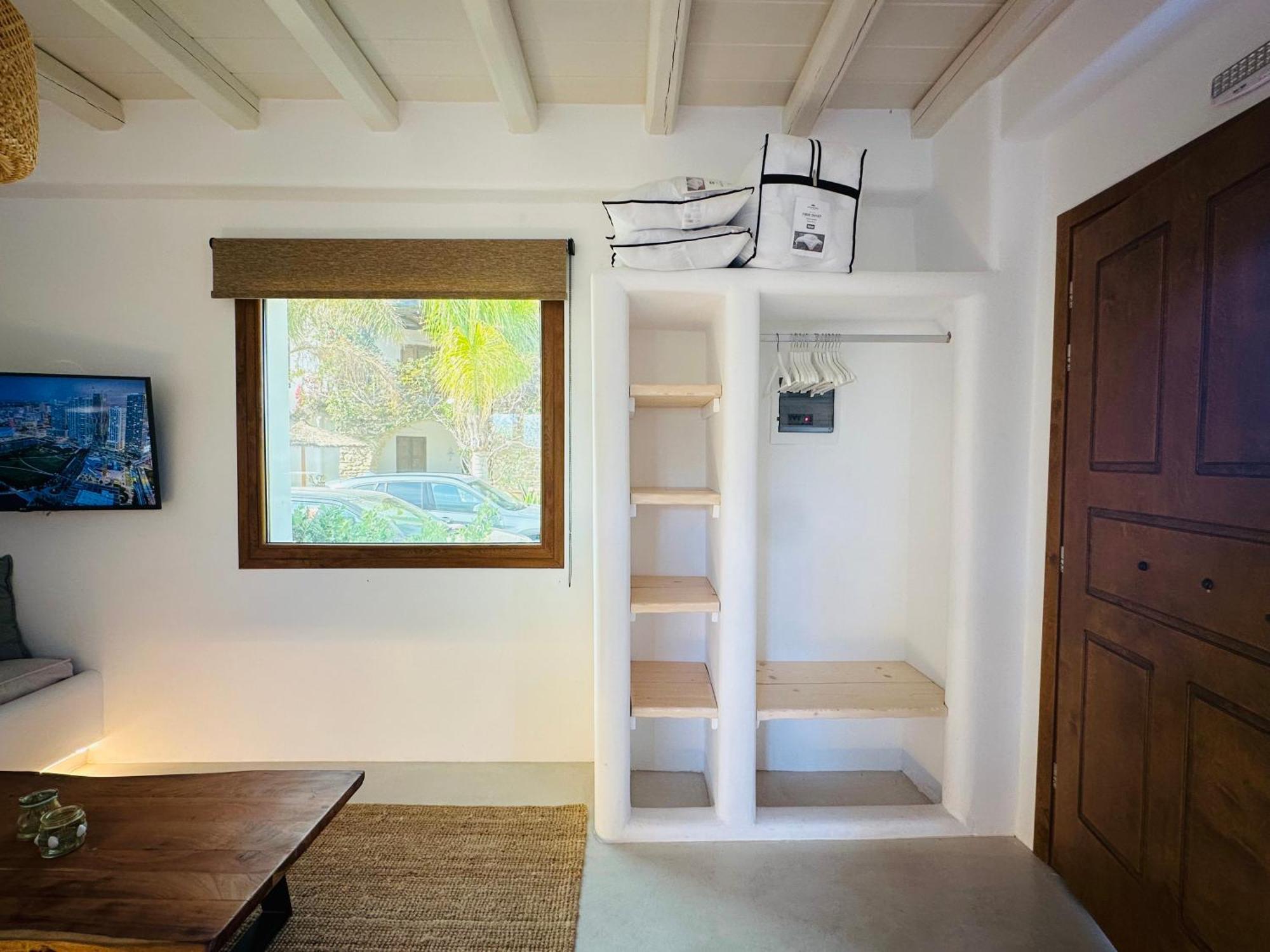 Divers House